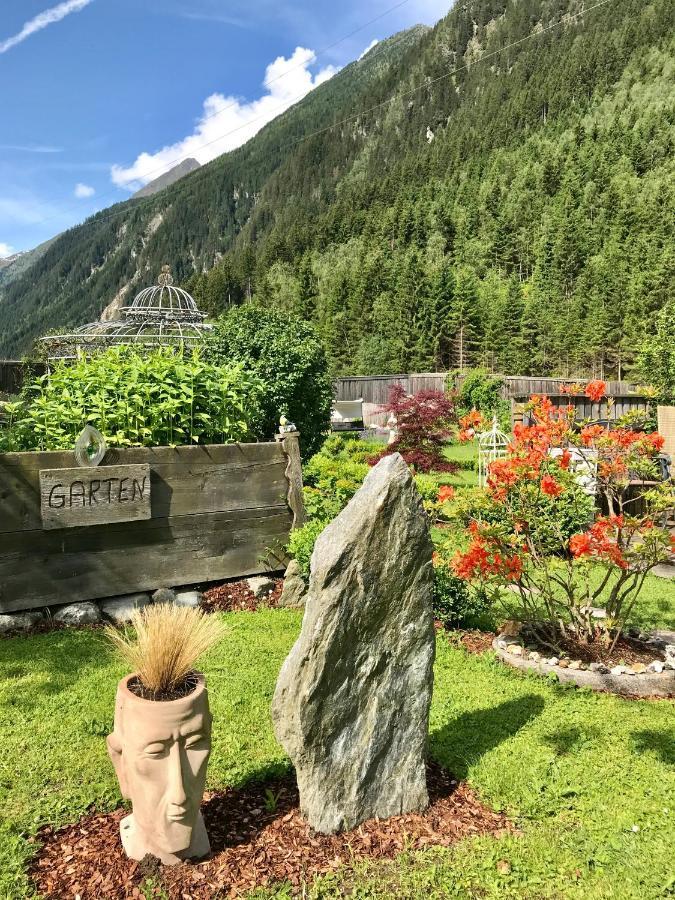 Apartments Schneiterhof - Der Frei-Raum Neustift im Stubaital Bagian luar foto