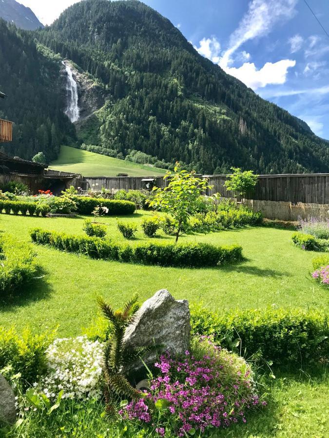 Apartments Schneiterhof - Der Frei-Raum Neustift im Stubaital Bagian luar foto