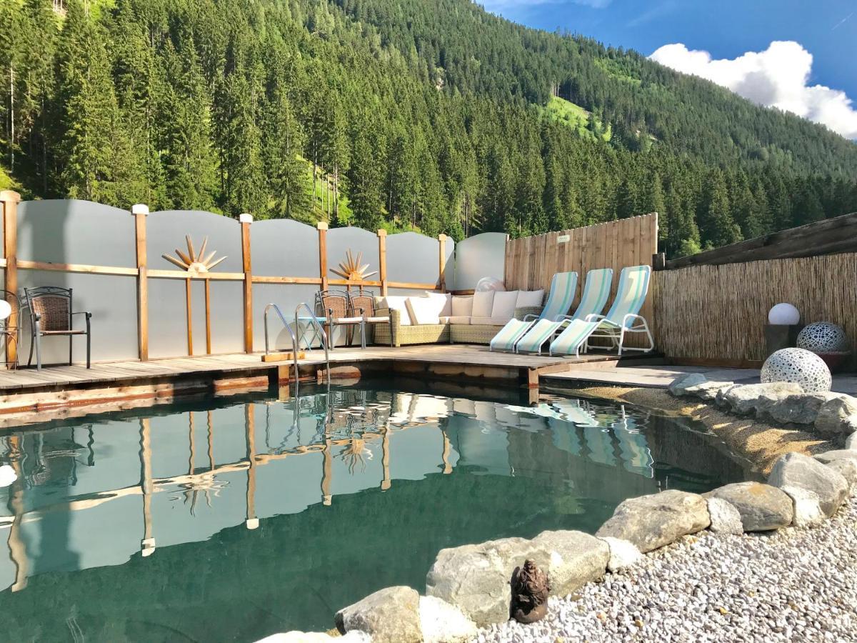 Apartments Schneiterhof - Der Frei-Raum Neustift im Stubaital Bagian luar foto