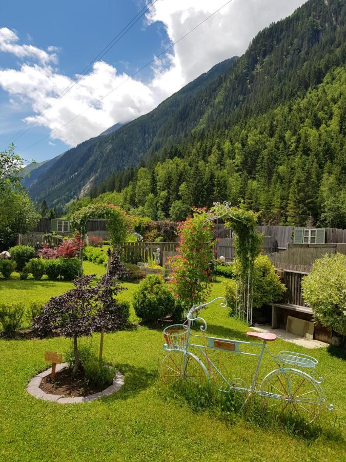 Apartments Schneiterhof - Der Frei-Raum Neustift im Stubaital Bagian luar foto