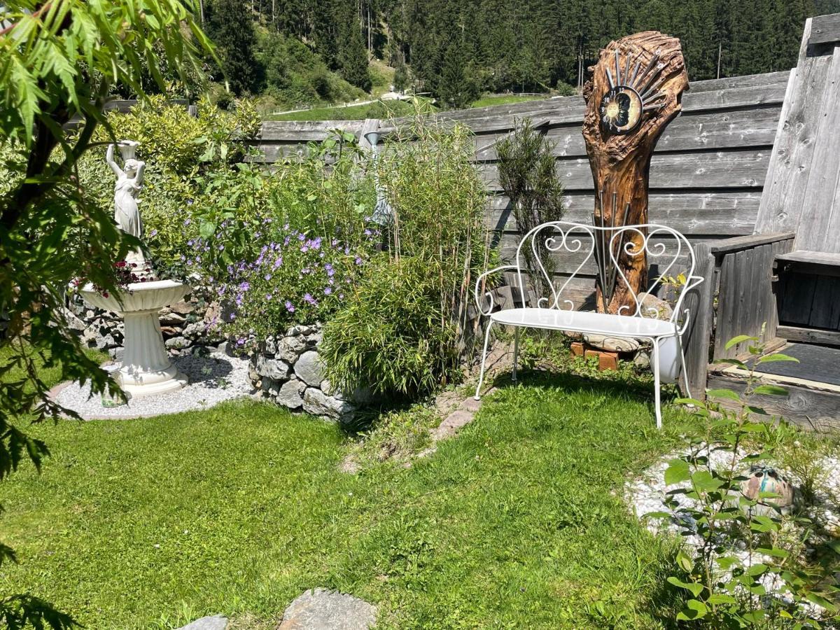 Apartments Schneiterhof - Der Frei-Raum Neustift im Stubaital Bagian luar foto